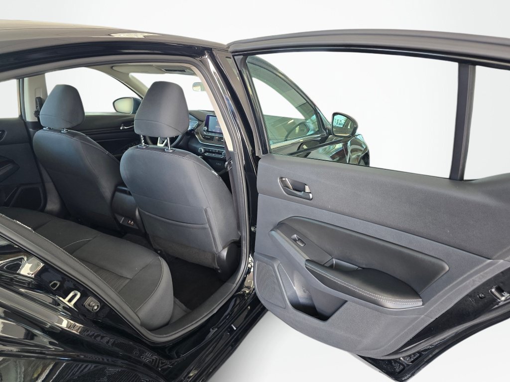 Used 2025 Nissan Altima 2.5 SV FWD image 36