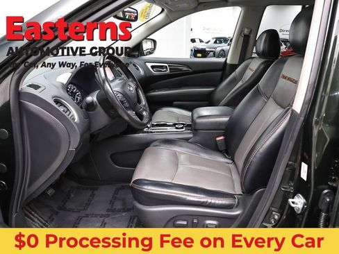 Used 2020 Nissan Pathfinder SL AWD/4WD image 14