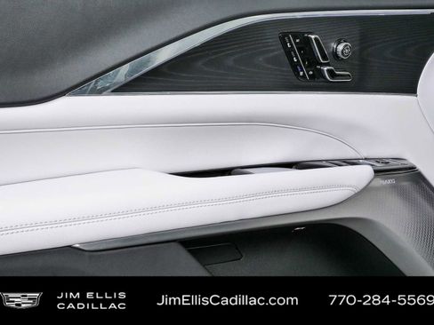 Used 2024 Cadillac Lyriq Sport AWD/4WD image 6