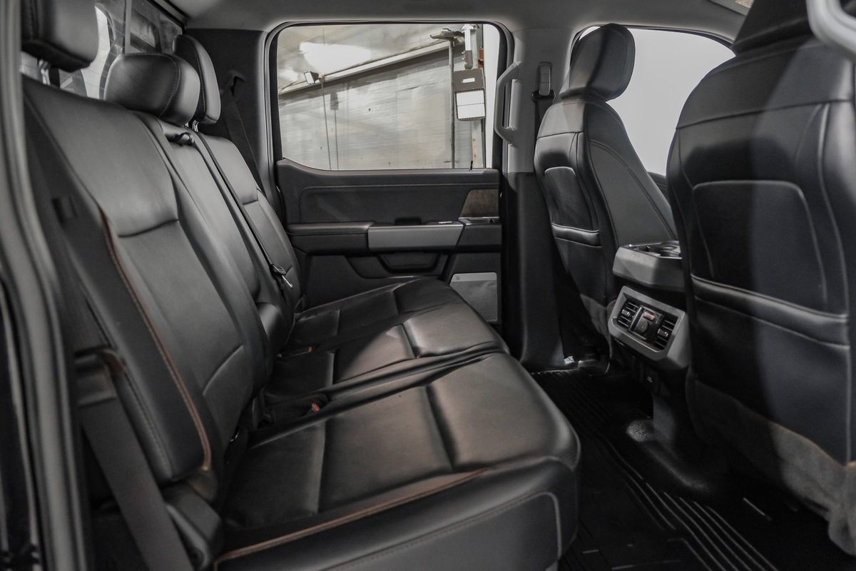 Used 2023 Ford F350 Lariat w/ FX4 Off-Road Package AWD/4WD image 34