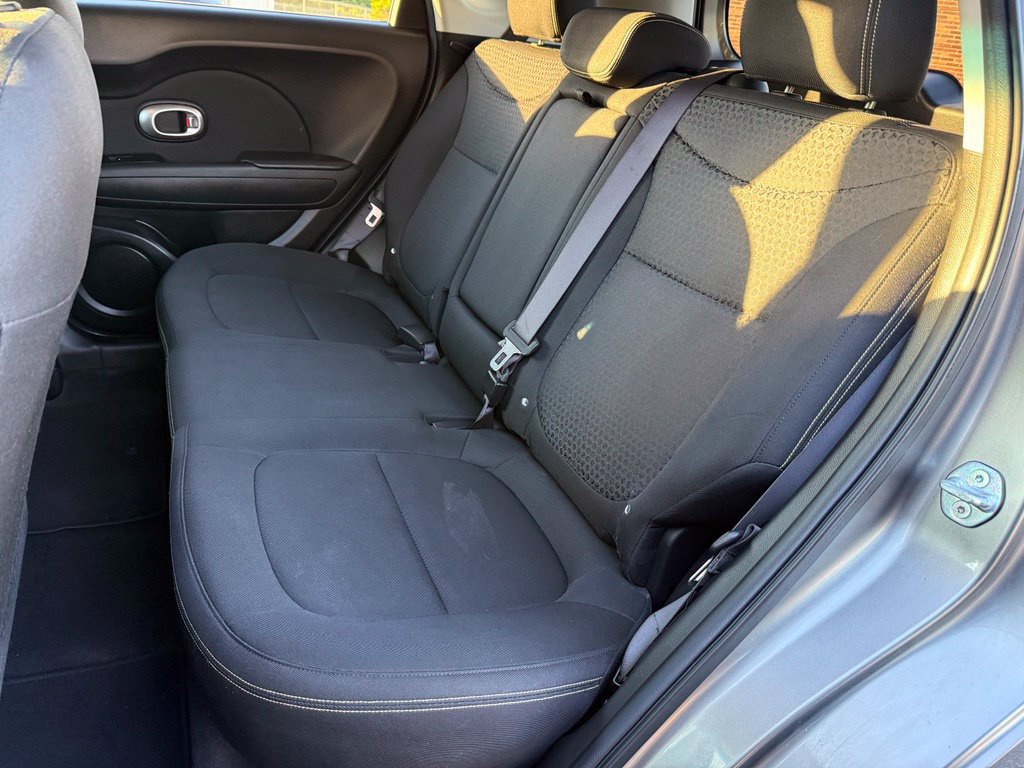 Used 2014 Kia Soul + FWD image 21