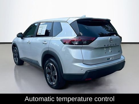 Certified 2025 Nissan Rogue SV AWD/4WD image 5