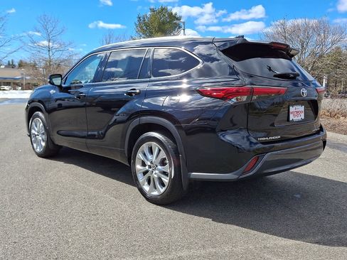 Used 2022 Toyota Highlander Limited image 7
