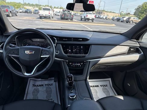 Used 2024 Cadillac XT6 Luxury w/ LPO, Floor Liner Package AWD/4WD image 15