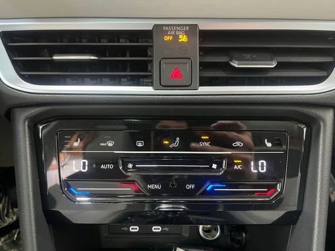 New 2025 Volkswagen Taos SE image 16