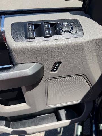 Used 2018 Ford F150 XLT AWD/4WD image 12