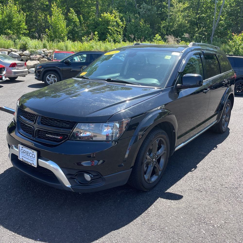 Used 2018 Dodge Journey Crossroad w/ Nav & Sun Group FWD image 2