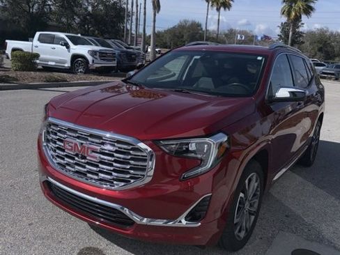 Used 2019 GMC Terrain Denali w/ Advanced Safety Package image 3