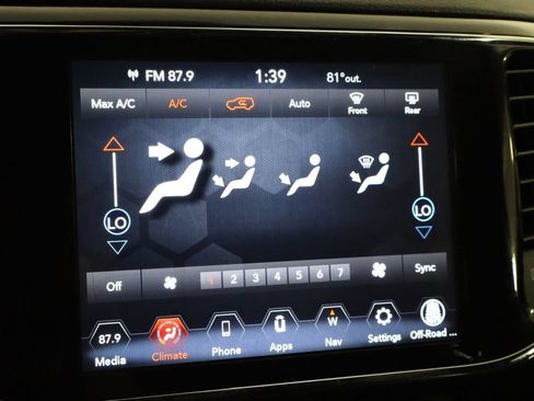 Used 2022 Jeep Grand Cherokee Laredo E AWD/4WD image 32