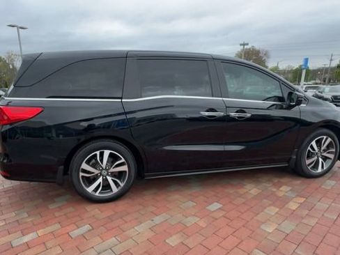 Certified 2023 Honda Odyssey Touring image 3