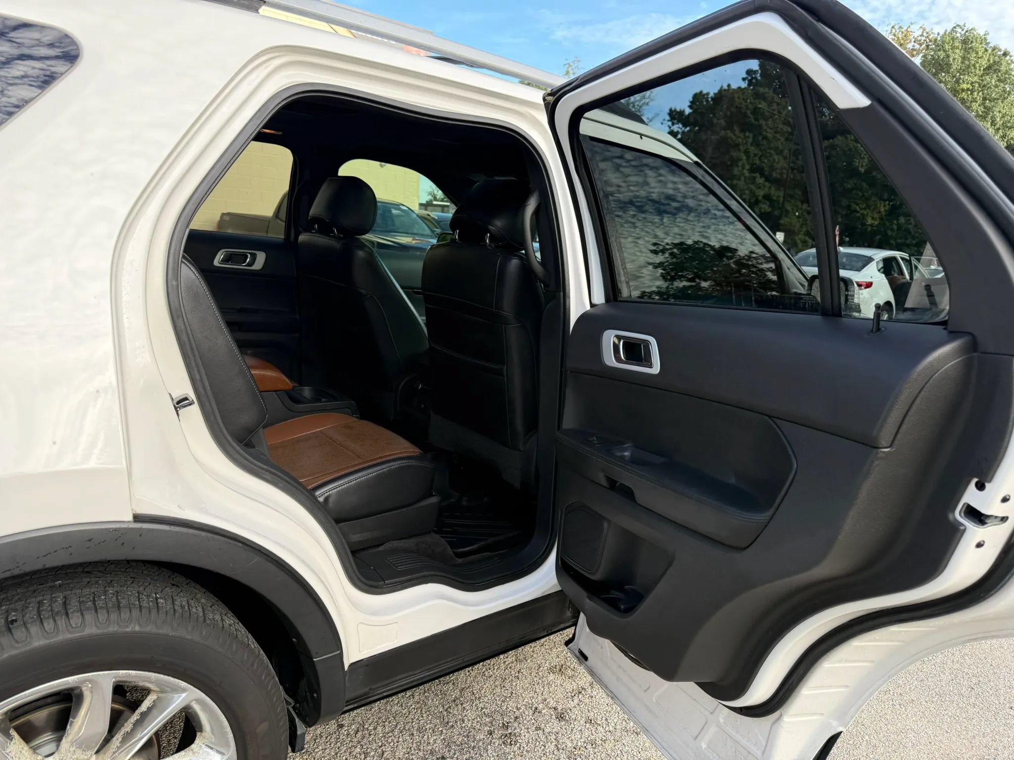 Used 2012 Ford Explorer Limited AWD/4WD image 16