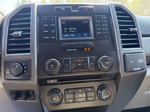 Used 2017 Ford F250 XL w/ STX Appearance Package AWD/4WD image 19