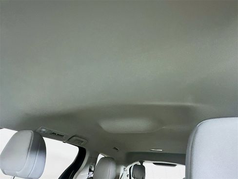 Used 2024 Toyota Sienna LE image 21