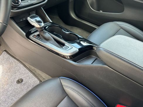 Used 2025 Buick Envista Sport Touring FWD image 40