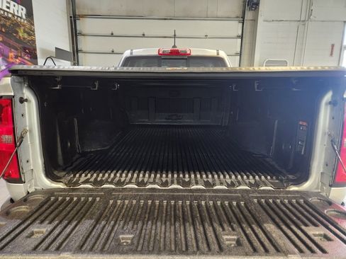 Used 2015 Chevrolet Colorado LT w/ LT Convenience Package image 12