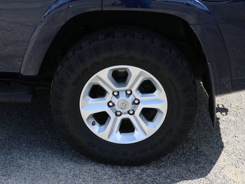 Used 2015 Toyota 4Runner SR5 RWD image 9