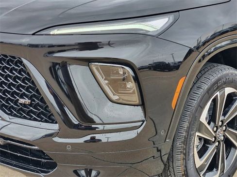 New 2025 Buick Enclave Sport Touring w/ Super Cruise Package image 7