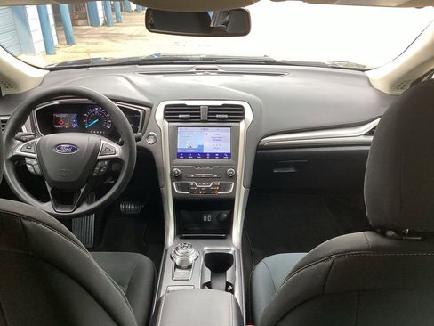 Used 2020 Ford Fusion SE FWD image 37