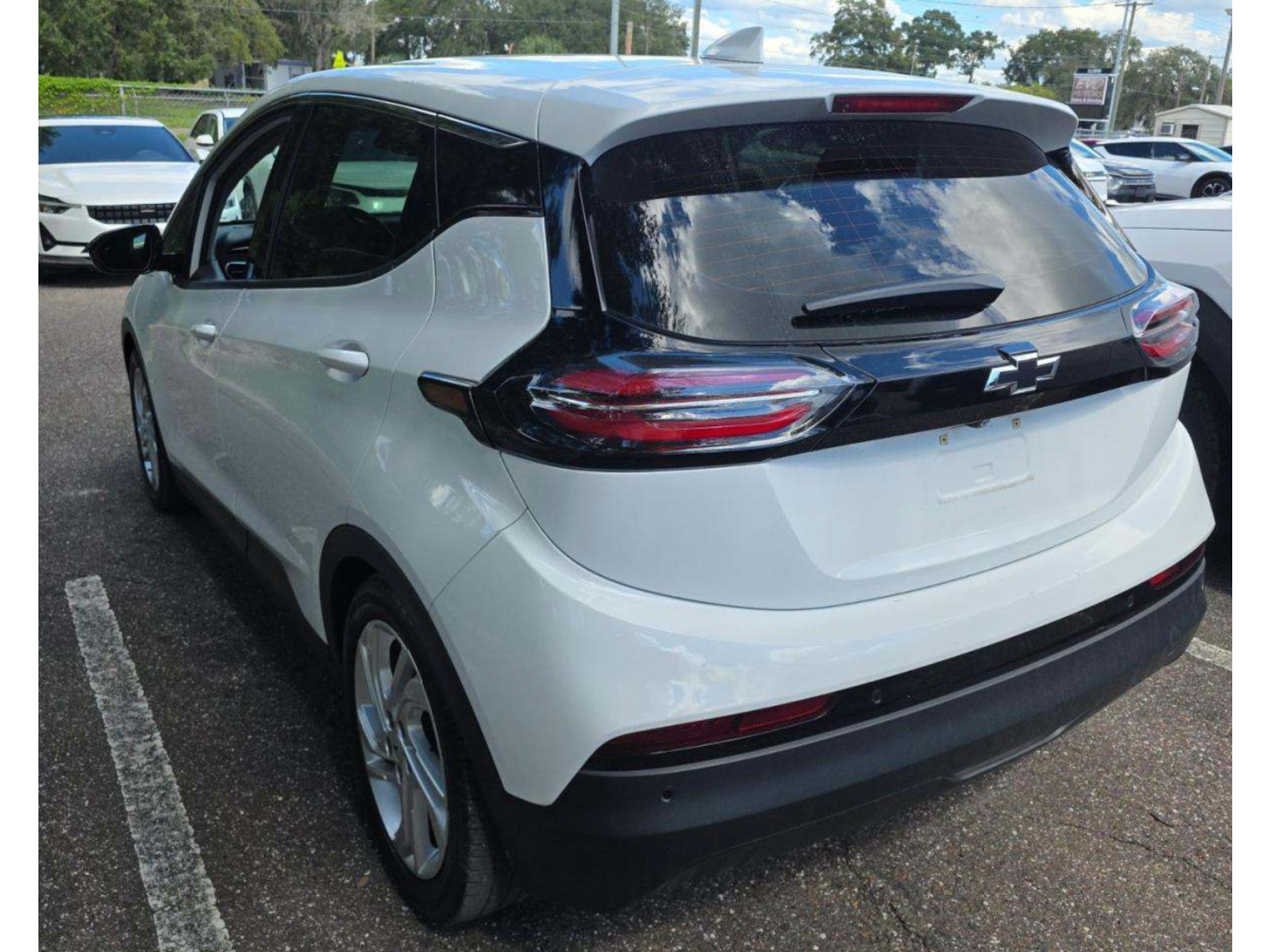Used 2023 Chevrolet Bolt LT w/ Driver Confidence Package FWD image 2