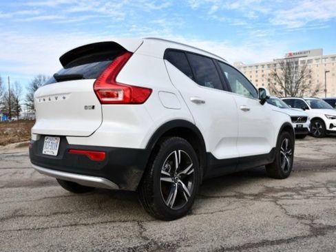 Certified 2025 Volvo XC40 B5 Core image 7