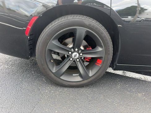 Used 2018 Dodge Charger R/T RWD image 8