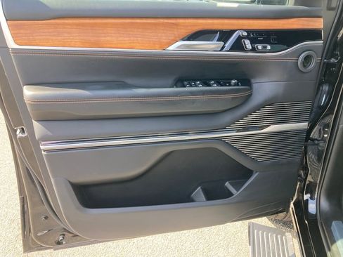 New 2024 Jeep Grand Wagoneer L Series III w/ Rear Seat Video Group 1 AWD/4WD image 11