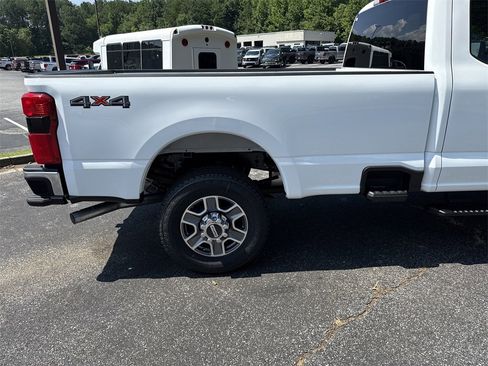 Used 2025 Ford F350 XLT w/ 360-Degree Camera Package image 14