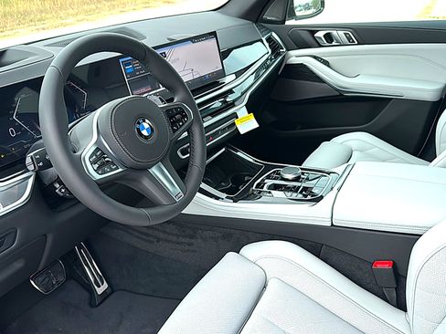 New 2026 BMW X5 sDrive40i w/ M Sport Package RWD image 9