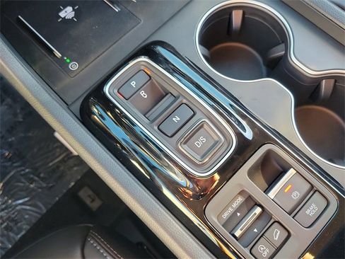 New 2025 Honda Pilot Touring image 30