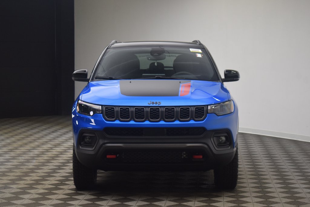New 2026 Jeep Compass Trailhawk w/ Sun, Sound & Navigation Group AWD/4WD image 2