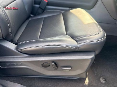 Used 2025 Ford Expedition Max Platinum AWD/4WD image 12