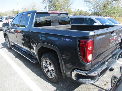 Used 2020 GMC Sierra 1500 SLE w/ SLE Value Package image 4