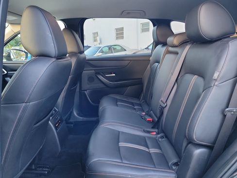 Used 2025 MAZDA CX-90 3.3 Turbo w/ Select Package image 16