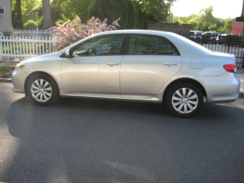 Used 2012 Toyota Corolla LE image 8