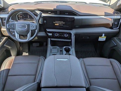 New 2025 GMC Sierra 2500 Denali w/ Denali Reserve Package image 19