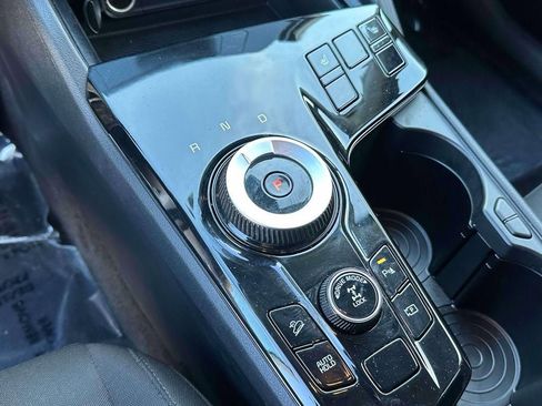 Used 2023 Kia Sportage LX image 29