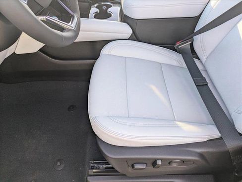 New 2025 Chevrolet Suburban Premier image 4