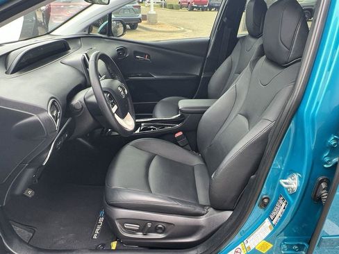 Used 2019 Toyota Prius Prime Premium image 16
