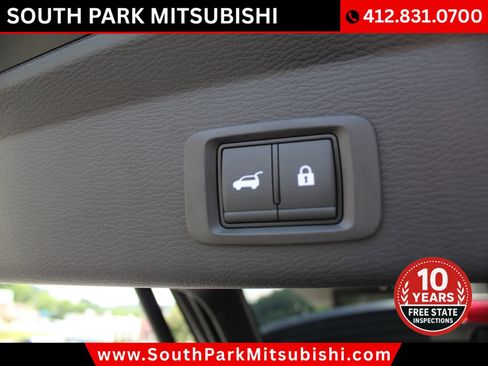 New 2025 Mitsubishi Outlander AWD image 30