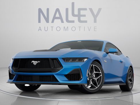 Used 2025 Ford Mustang Coupe RWD image 3