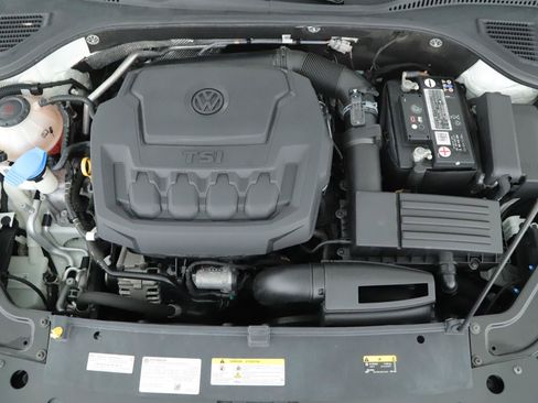 Used 2022 Volkswagen Passat 2.0T SE FWD image 18
