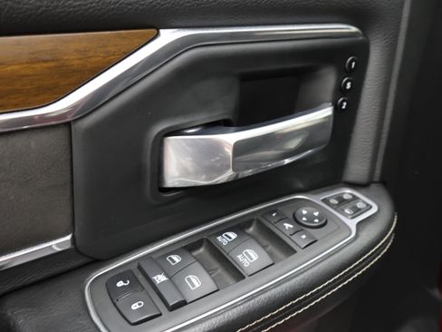 Used 2024 RAM 2500 Laramie AWD/4WD image 38