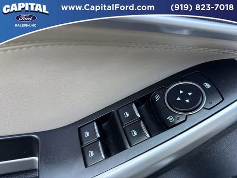 Used 2021 Ford Explorer XLT w/ Equipment Group 202A RWD image 21