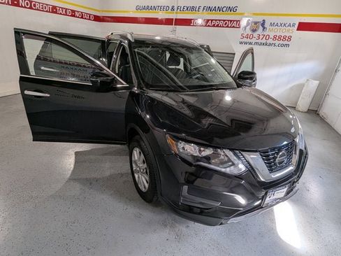Used 2019 Nissan Rogue S w/ Special Edition Package image 13
