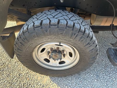 Used 2015 Ford F250 XL w/ Power Equipment Group image 28