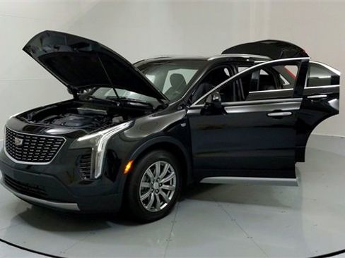Used 2020 Cadillac XT4 Premium Luxury image 9
