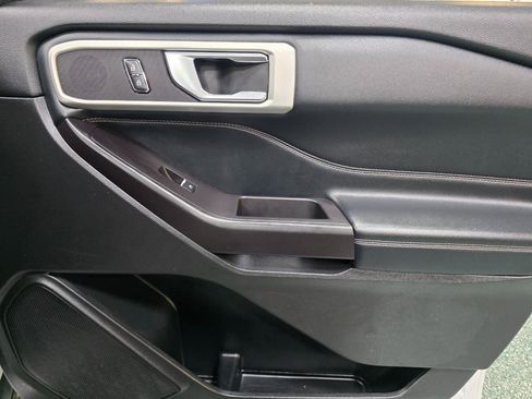 Used 2020 Ford Explorer XLT w/ Equipment Group 202A image 31