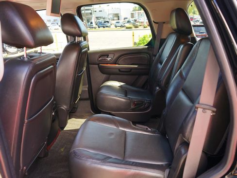 Used 2012 Cadillac Escalade Premium AWD/4WD image 20