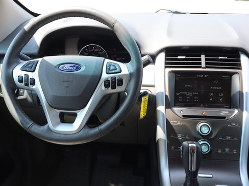 Used 2014 Ford Edge SEL w/ Equipment Group 205A AWD/4WD image 13