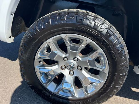 Used 2016 RAM 1500 Limited image 15